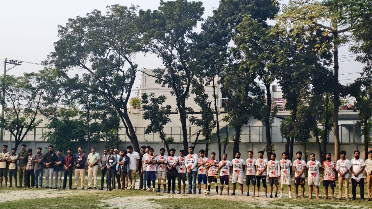 এনপিএল ফুটবল ২০২৫ আসরের চ্যাম্পিয়ন এফসি কালা, রানার্সআপ পাওয়ার শুটার্স এনপিএল ফুটবল ২০২৫ আসরের চ্যাম্পিয়ন এফসি কালা, রানার্সআপ পাওয়ার শুটার্স