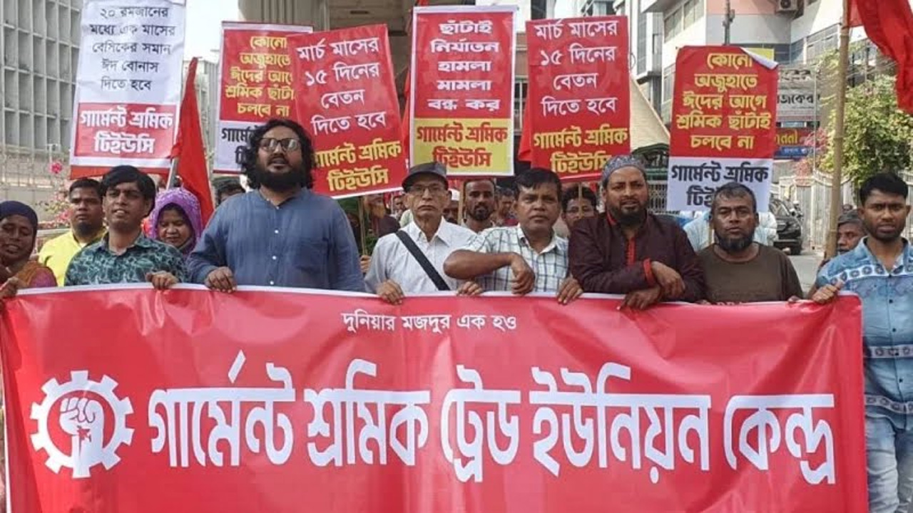 ঢাকার সড়কে অটোরিকশা চালকরা, বন্ধ যান চলাচল