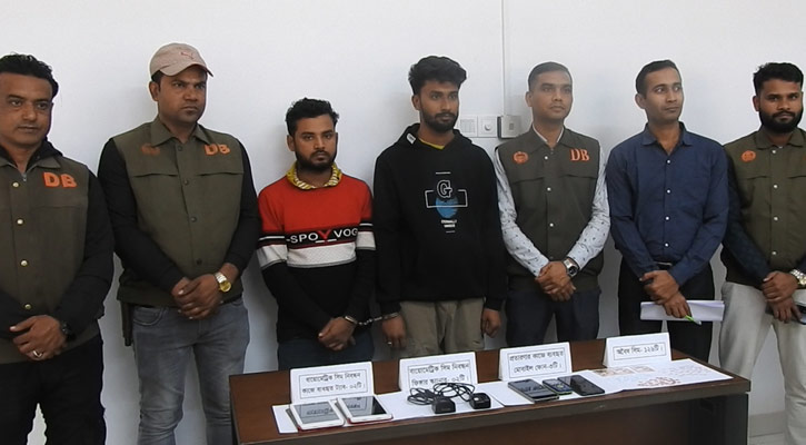 নড়াইলে বিপুল পরিমাণ অবৈধ সিমসহ প্রতারক চক্রের দুই সদস্য গ্রেফতার