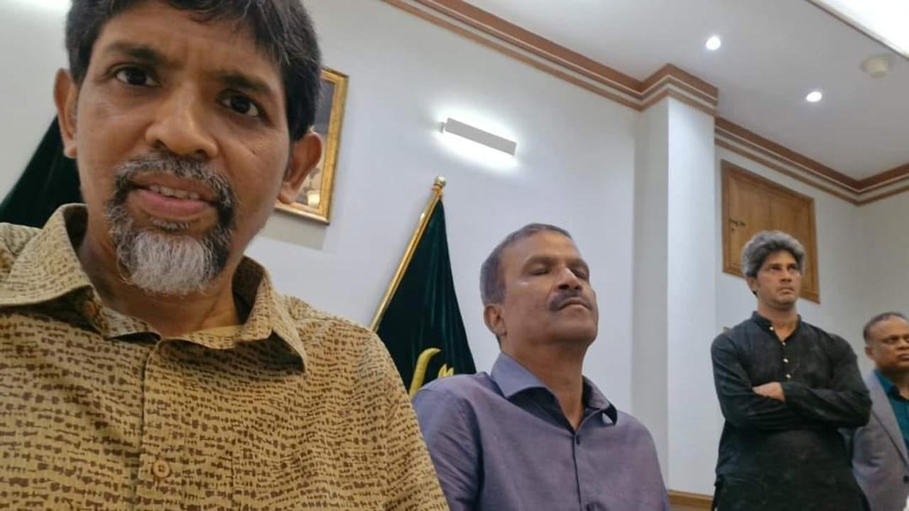 ৫ আগস্ট বঙ্গভবনে যা ঘটেছিল, প্রত্যক্ষদর্শীর বর্ণনা ৫ আগস্ট বঙ্গভবনে যা ঘটেছিল, প্রত্যক্ষদর্শীর বর্ণনা