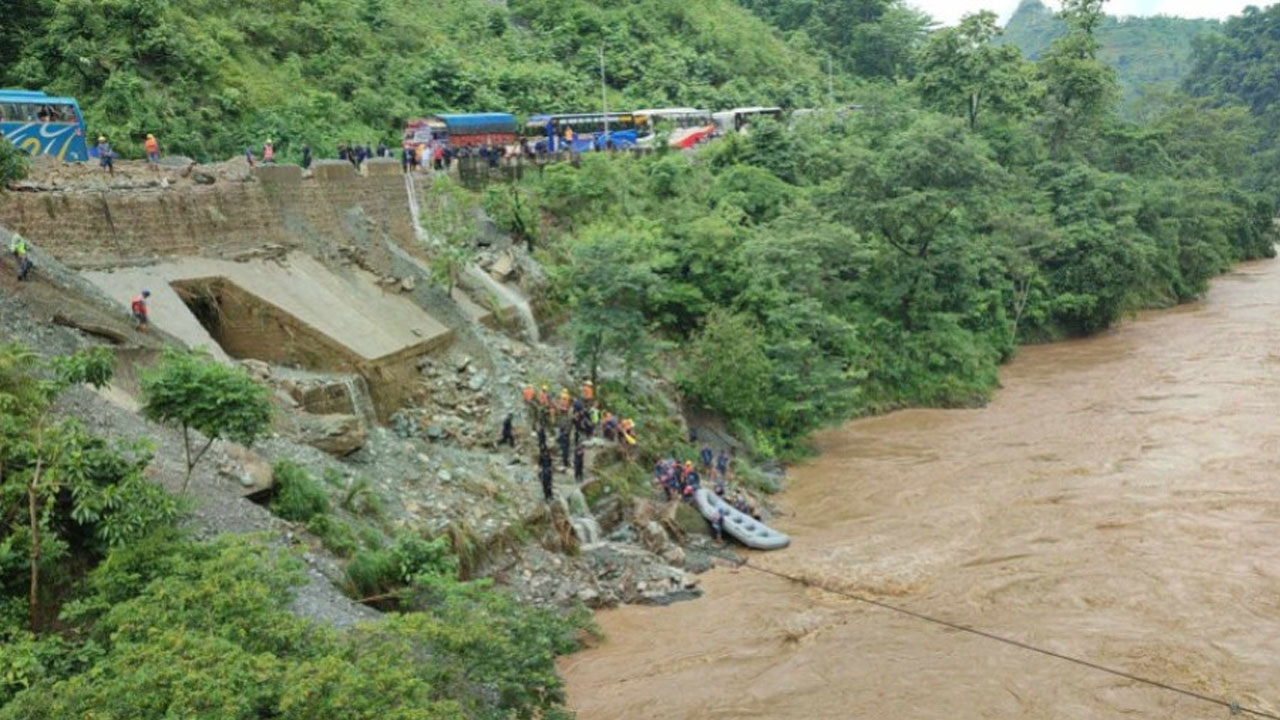 নড়াইলের লোহাগড়ায় চেয়ারম্যান পদে ৭ জনসহ ১৭ জনের মনোনয়নপত্র জমা