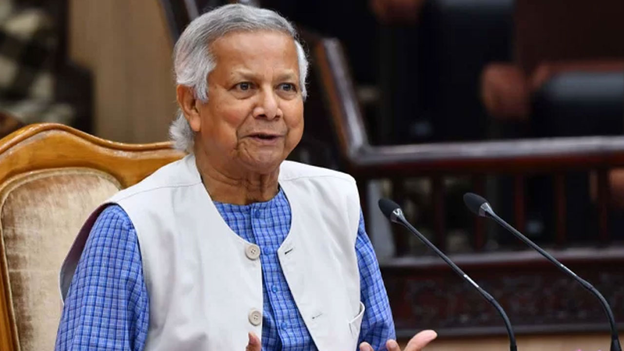 মার্কিন শুল্ক ইস্যু নিয়ে জরুরি বৈঠক ডেকেছেন প্রধান উপদেষ্টা