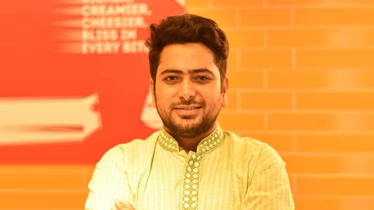জনগণকে শান্তিপূর্ণভাবে রাজপথে থাকার আহ্বান