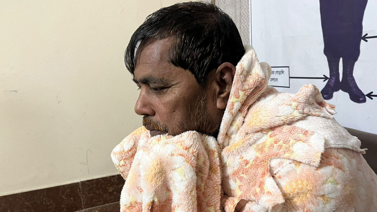 দিল্লি থেকে দেশে ফিরেছেন প্রধানমন্ত্রী