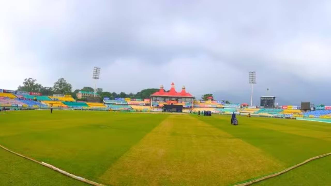 আবারও পিচ নিয়ে বিতর্কে জড়াল ভারত