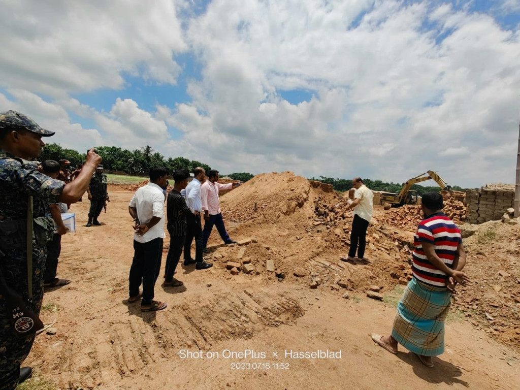 গোপালগঞ্জে অবৈধ ইটভাটার বিরুদ্ধে উচ্ছেদ অভিযান ও ভ্রাম্যমান আদালত পরিচালনা
