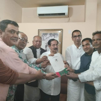 আসন্ন দ্বাদশ জাতীয়  সংসদ নির্বাচনে দলীয় মনোনয়ন ফরম সংগ্রহ করলেন শেখ সেলিম এমপি