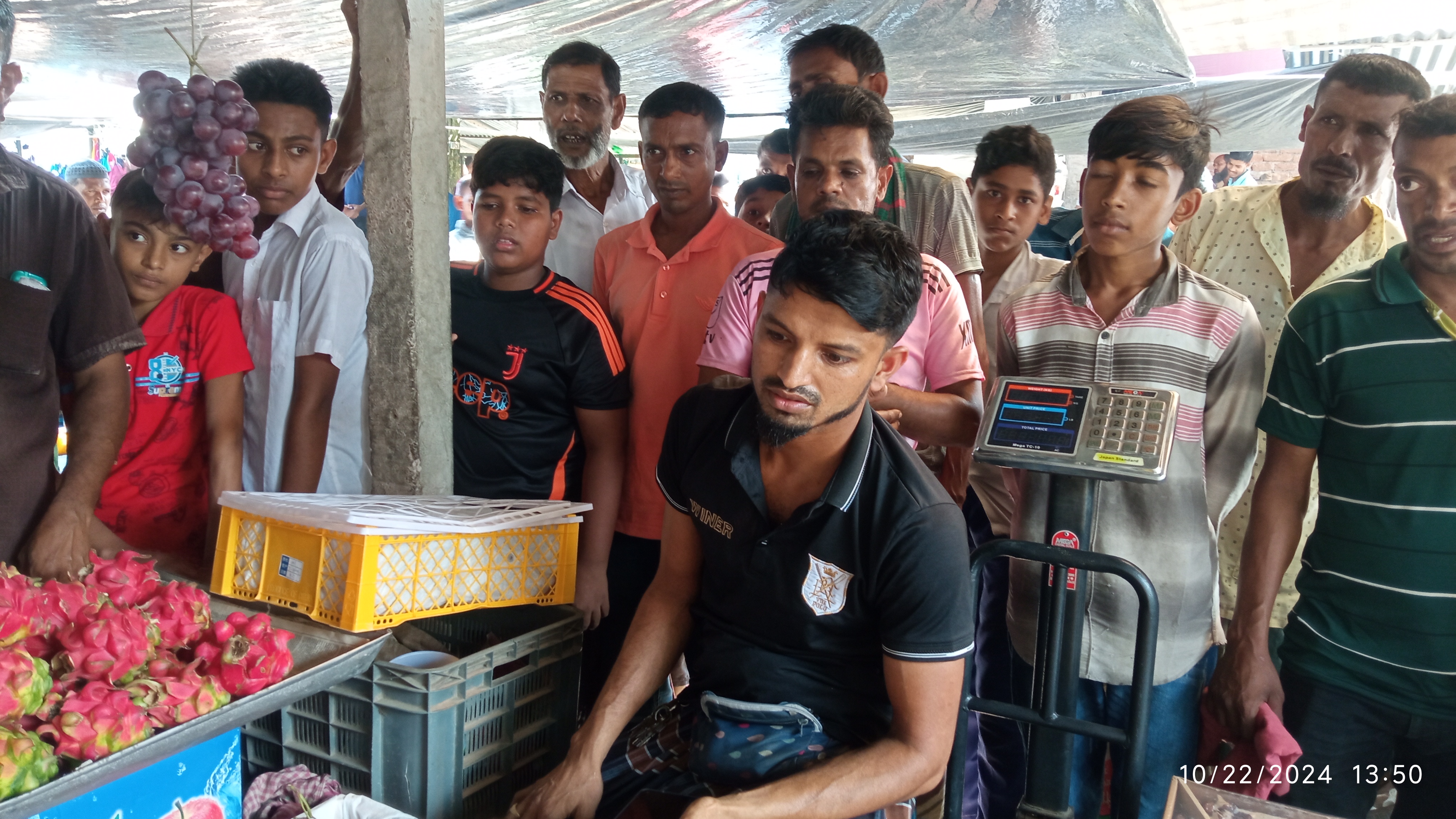 নড়াইলে টাস্কফোর্স কমিটির অভিযানে দুই ব্যবসায়ীকে জরিমানা