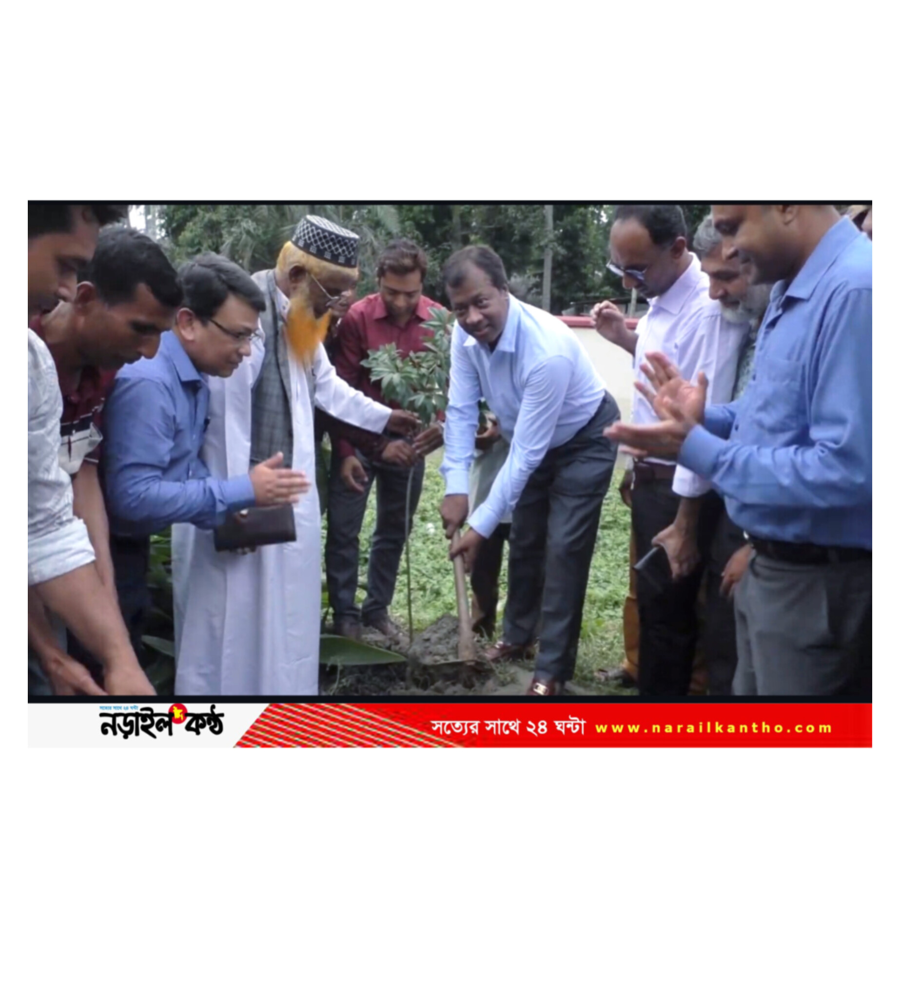 নড়াইলে ক্ষুদ্র ও প্রান্তিক কৃষকদের মাঝে সরকারি কৃষি উপকরণ বিতরণ, উৎপাদন বৃদ্ধিতে আধুনিক সহায়তা