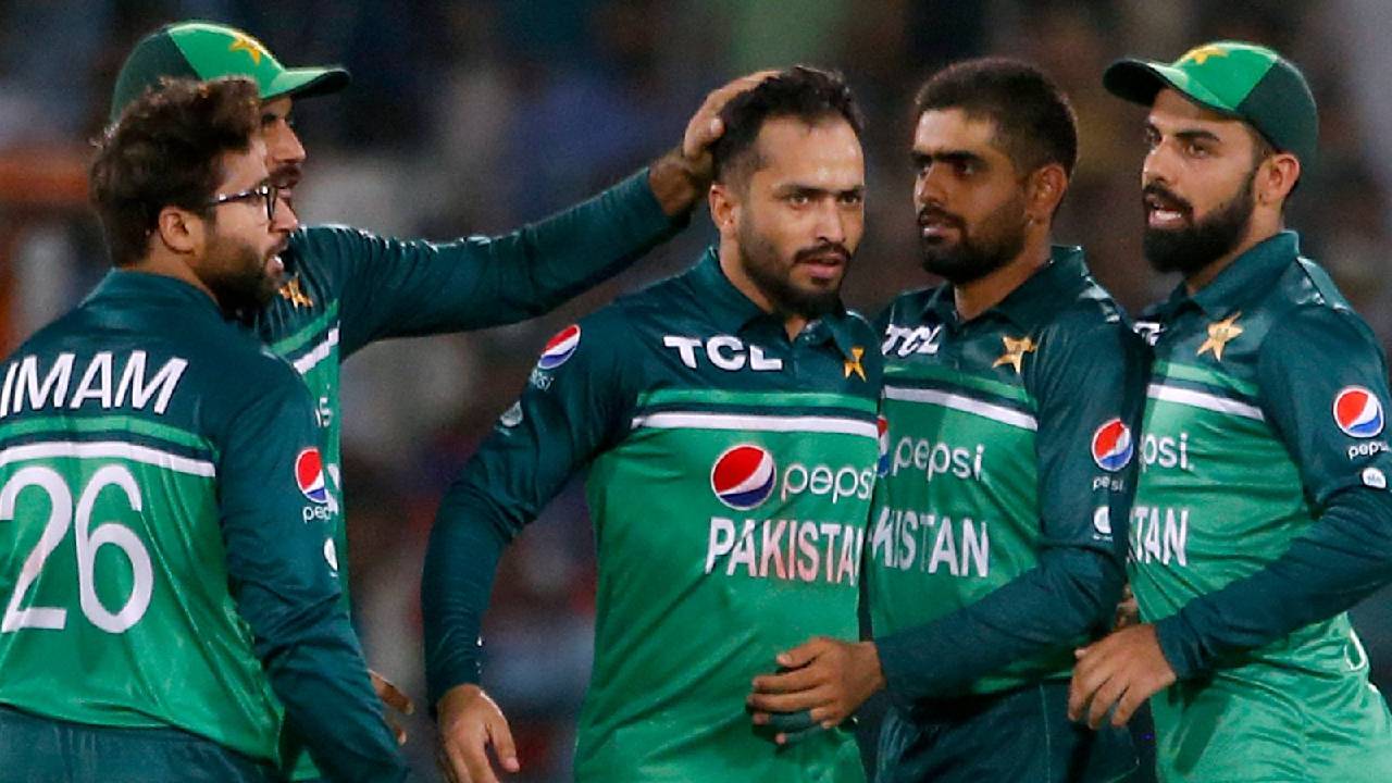 খুলনাকে শক্তিশালী করতে আসছেন আরও এক পাকিস্তানি