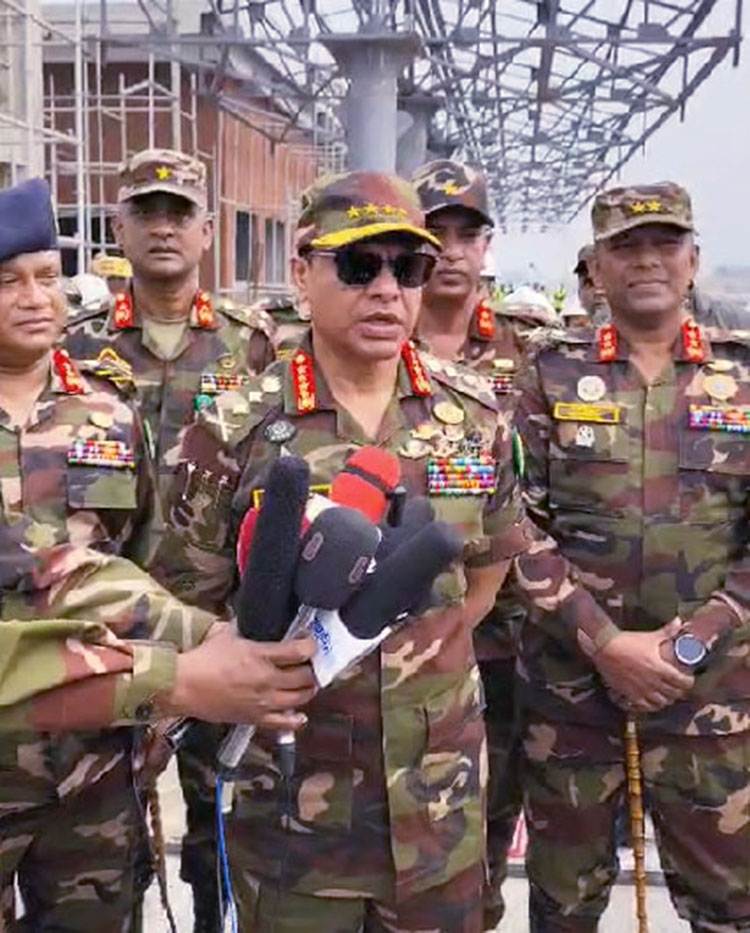 নড়াইলে বিভিন্ন কার্যক্রম পরিদর্শন করলেন সেনাপ্রধান