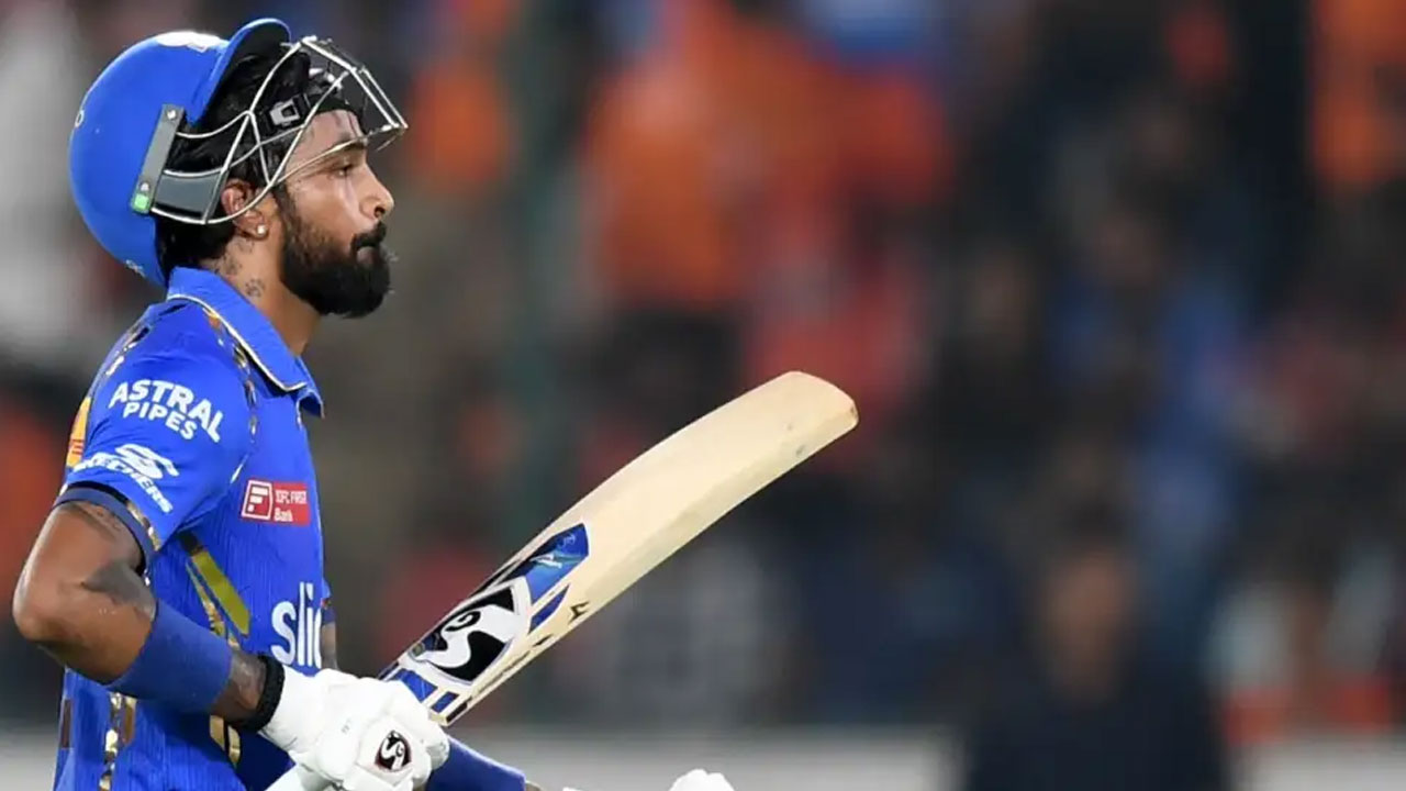 ঘরের মাঠেও দুয়োধ্বনি শুনতে হলো পান্ডিয়াকে