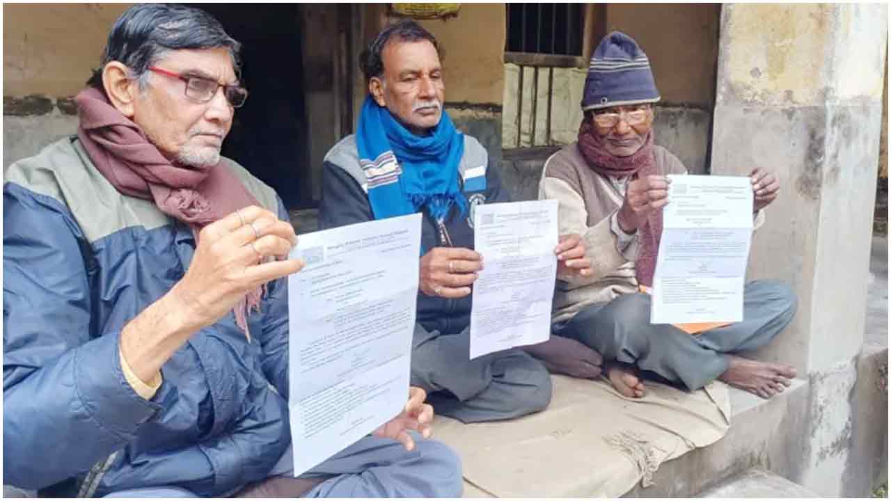প্রাথমিকের শিক্ষক নিয়োগ পরীক্ষার ৪০ বছর পর পেলেন যোগদানের চিঠি