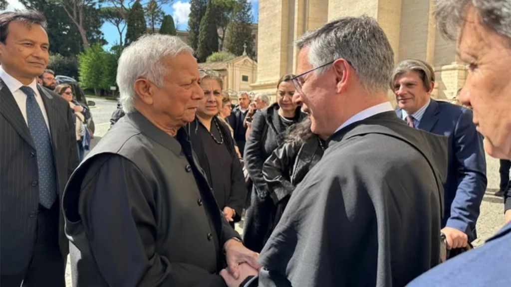 ড. ইউনূসের কালো কুর্তার রহস্য উন্মোচন করলেন প্রেস সচিব