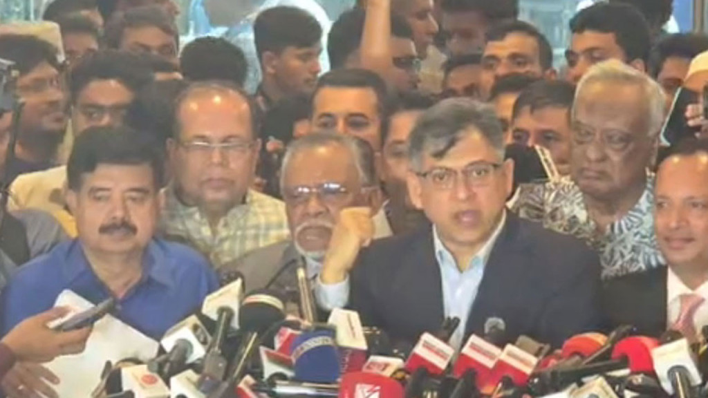 সব দল ডিসেম্বরের মধ্যে নির্বাচনের মতামত দিয়েছে : সালাহউদ্দিন আহমেদ