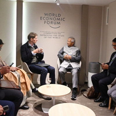 ড. ইউনূসের সঙ্গে শিপিং কোম্পানি মায়ারস্ক প্রধানের সাক্ষাৎ