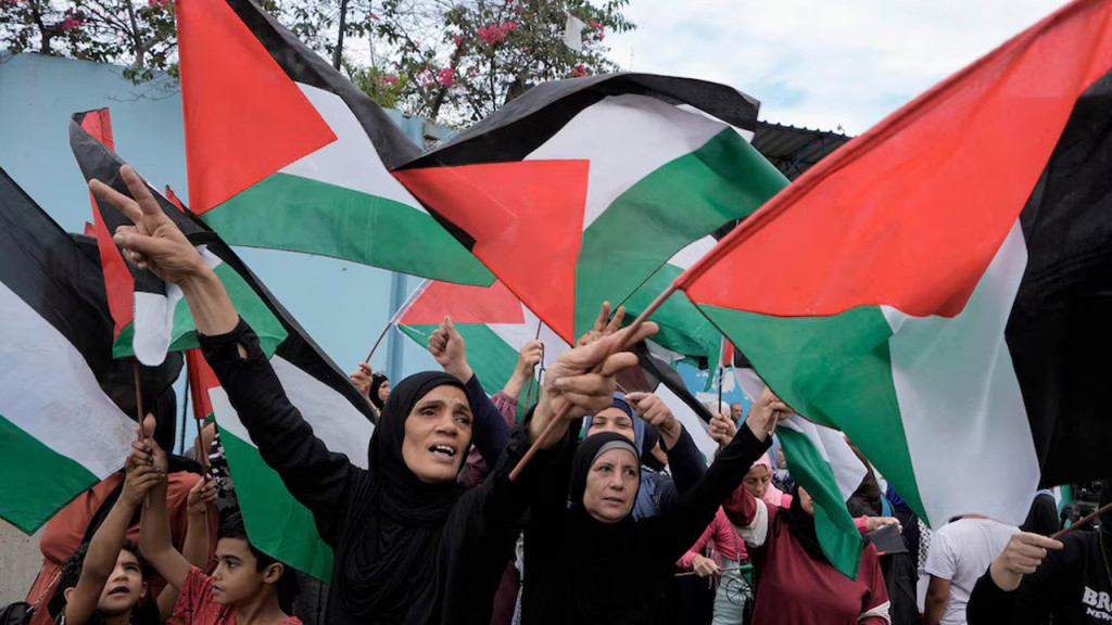 সোমালিয়ার সমুদ্র সৈকতে আত্মঘাতী হামলায় নিহত অন্তত ৩২