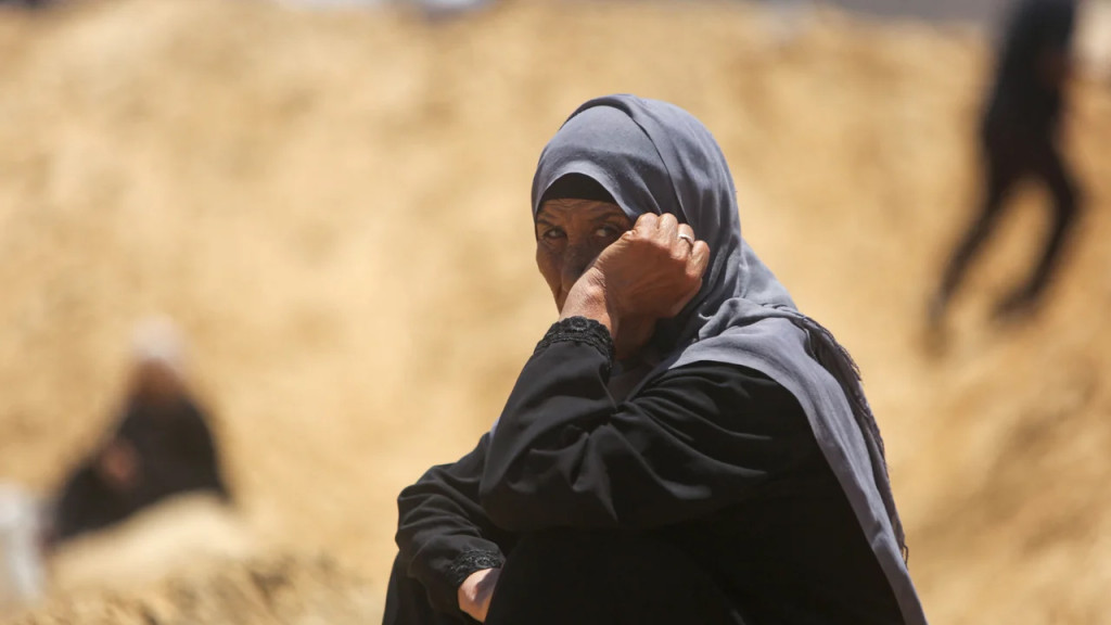 হঠাৎ কটাক্ষের শিকার নুসরাত জাহান