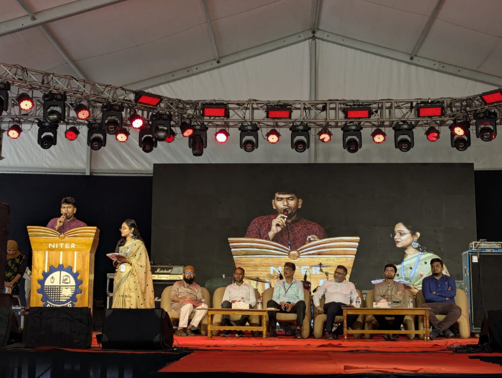 ড্রোন-রকেট হামলা: মণিপুরের চারদিকে কেবল ধ্বংসযজ্ঞের চিহ্ন