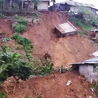 কক্সবাজারে পাহাড় ধসে শিশুসহ ২ জনের মৃত্যু