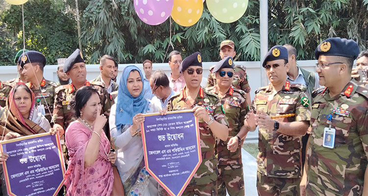 সেনাপ্রধান নড়াইলে বিভিন্ন উন্নয়নমূলক কার্যক্রম পরিদর্শন ও উদ্বোধন