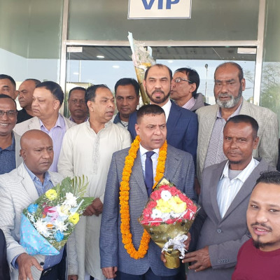 দীর্ঘ ১৭ বছর পর যুক্তরাজ্য থেকে স্বদেশের মাটিতে পা রাখলেন জগন্নাথপুর উপজেলার সাবেক ছাত্রদল নেতা মির্জা লিক্সন ও আকিকুর রহমান চৌধুরী