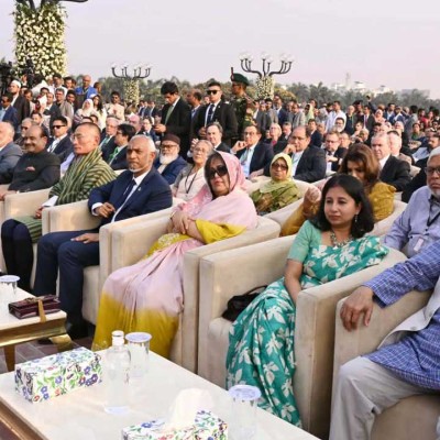 শপথ অনুষ্ঠান প্রত্যক্ষ করলেন বিদায়ী প্রধান উপদেষ্টা