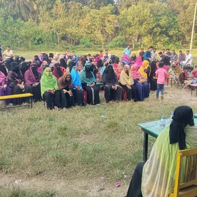 রাউজানে গোলাগুলি-সংঘর্ষ বন্ধের দাবিতে নারীদের সংবাদ সম্মেলন