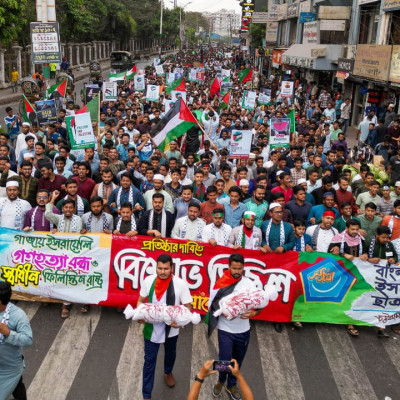 ‘গাজায় প্রতি ২০ সেকেন্ডে একটি করে বোমা নিক্ষেপ করছে ইসরায়েল’