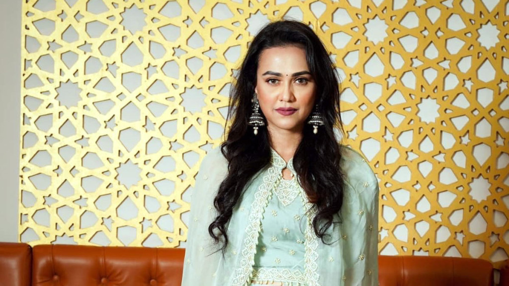 আমার কাছে ক্ষমা চাইতে হবে, আলো আসবেই গ্রুপ নিয়ে আইরিনের হুঁশিয়ারি