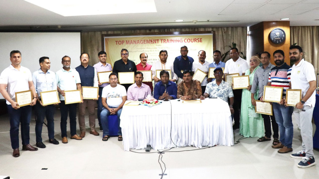 অভিনেতা ওয়ালিউল হক রুমি মারা গেছেন