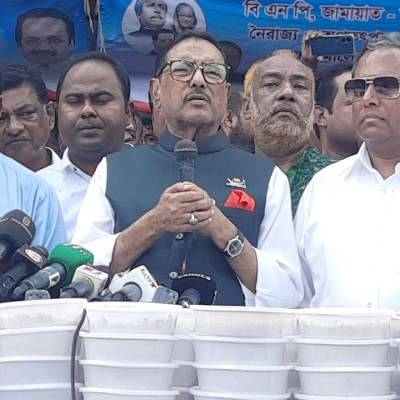 পাঁচজনের সঙ্গে একরুমে, কেমন ছিল নেহার অতীত জীবন