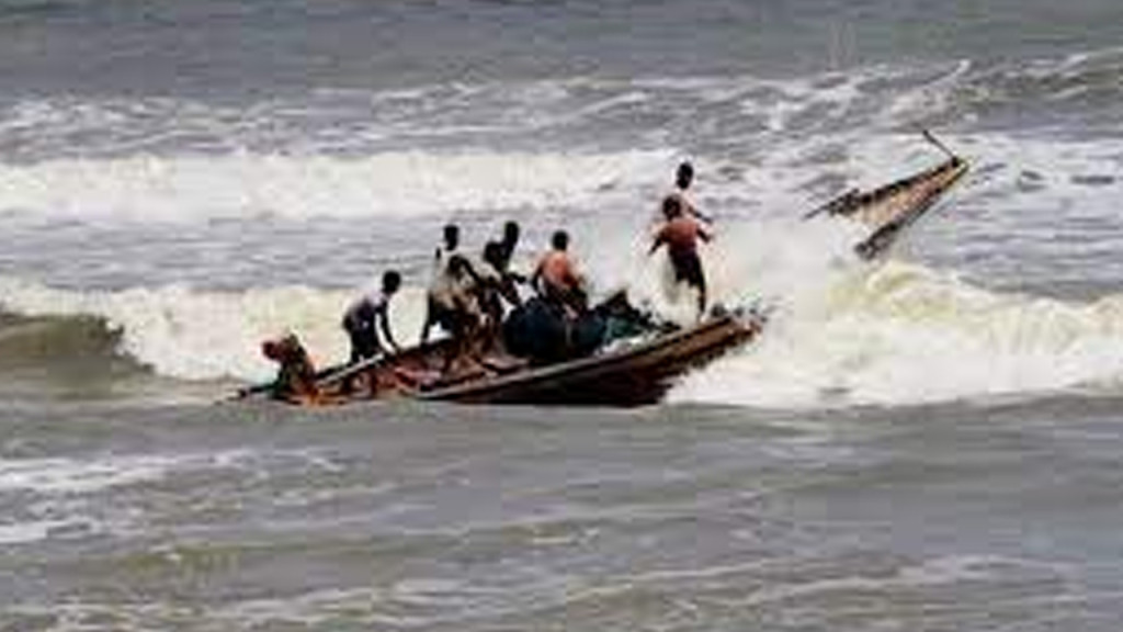 টেকনাফ-সেন্টমার্টিন নৌপথে ট্রলারডুবিতে নিখোঁজ ২ জনের মরদেহ উদ্ধার