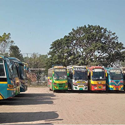 দুই মালিক সমিতির দ্বন্দ্বে বাস চলাচল বন্ধ : ৫ হাজার শ্রমিক বেকার