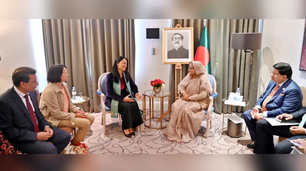 যেকোনো মূল্যে বাংলাদেশে গণতন্ত্র অব্যাহত রাখতে হবে: প্রধানমন্ত্রী