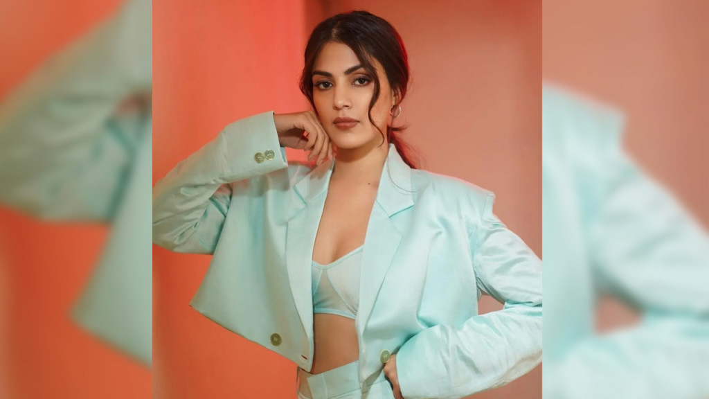 বিতর্কে জড়ালেন রিয়া চক্রবর্তী