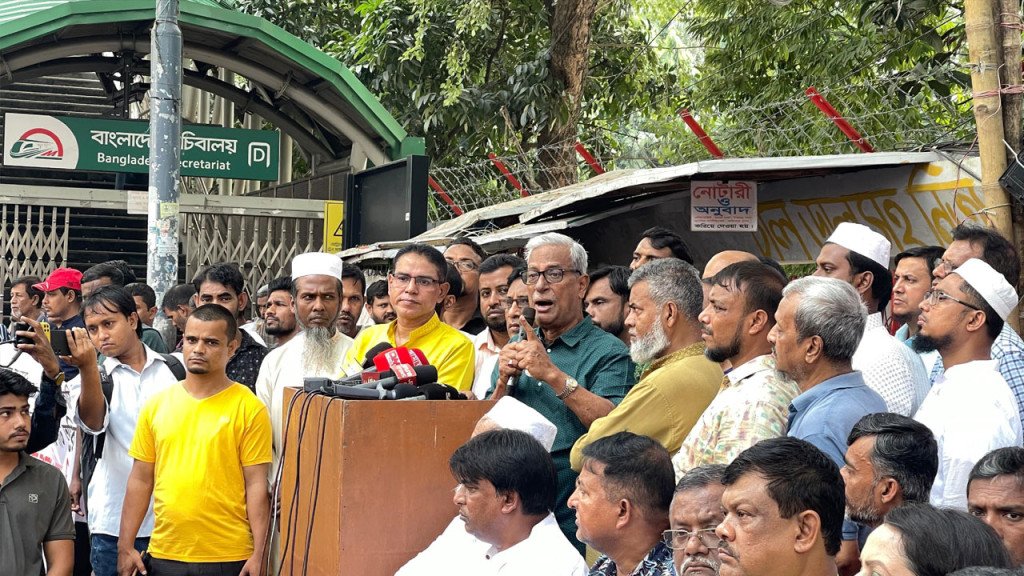 নড়াইলের গর্ব আন্তরার চ্যানেল আই সেরা কন্ঠ থেকে বেরিয়ে গান নিয়ে পথচলা