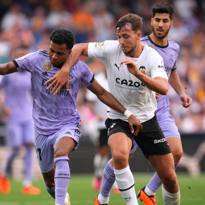 ঘূর্ণিঝড়ে ক্ষতিগ্রস্ত এলাকায় আওয়ামী লীগের প্রতিনিধি দল