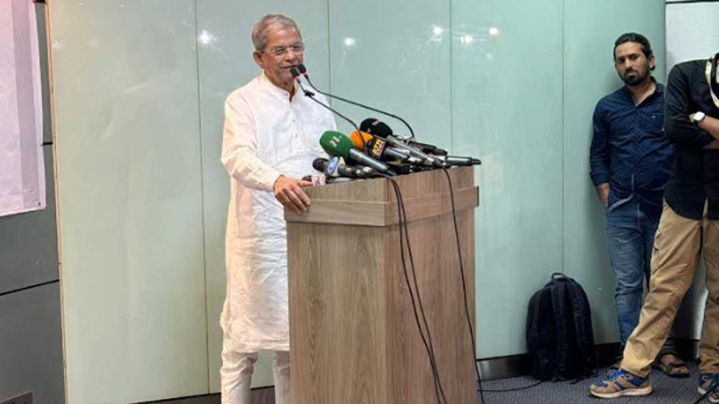 গর্ভে সন্তান জেনেও সিগারেট ছাড়তে পারেননি রানি!