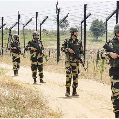 তিনমাস ধরে অবরুদ্ধ একটি পরিবার!