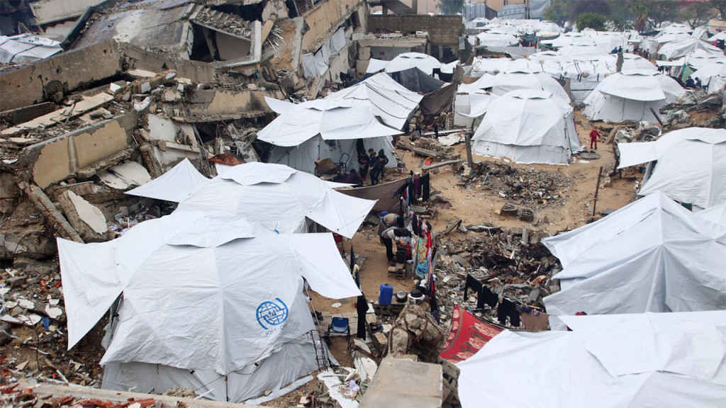 গাজায় জাতিসংঘের স্কুলে ইসরাইলের বিমান হামলা, নিহত ৩২