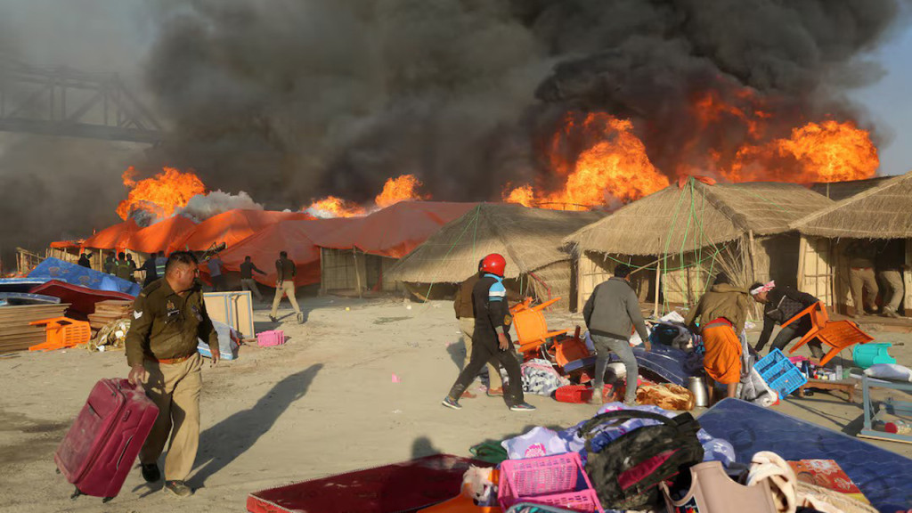 ‘অযোগ্য’ টিমকে সারপ্রাইজ দিলেন দেব-রুক্মিণী