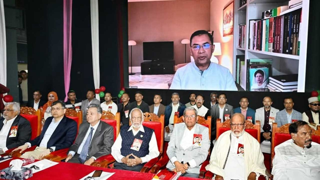 বিজেপি নেতা এল কে আদভানির সঙ্গে শেখ হাসিনার সৌজন্য সাক্ষাৎ