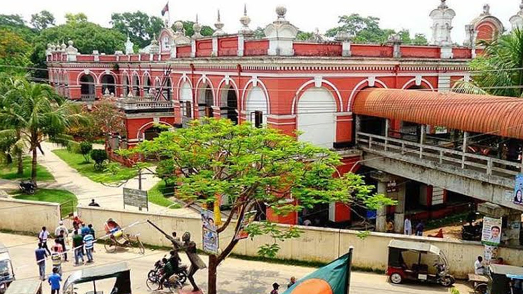 বিত্তশালীদেরকে সুবিধাবঞ্চিত মানুষের পাশে দাঁড়ানোর আহ্বান