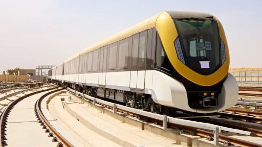 বিশ্বের দীর্ঘতম চালকবিহীন ট্রেন চালু করল সৌদি