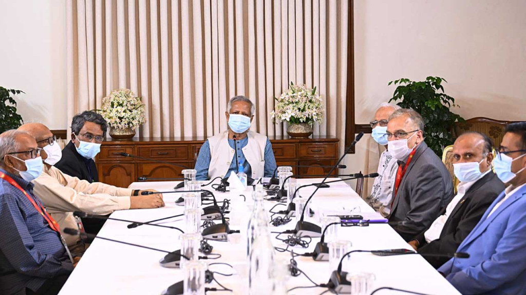 ম্যাকবুক–আইফোন নিয়ে অ্যাপলের নতুন ছক, থাকছে চমক