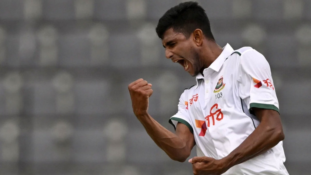 ভক্তদের মাঝে নতুন লুকে ধরা দিলেন জিৎ