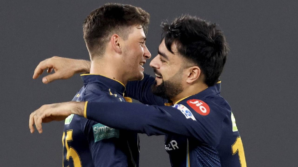 এক বছরের জন্য নিষিদ্ধ আফগান তারকা