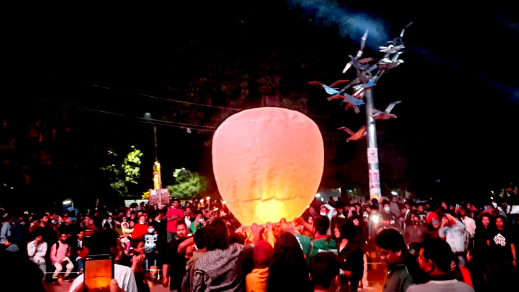 আতশবাজি ও ফানুস ওড়ানো বন্ধে থানায় থানায় নির্দেশ