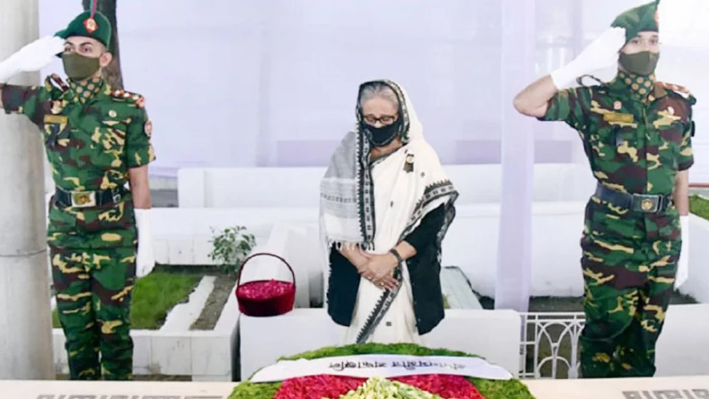 বনানী কবরস্থানে শহীদদের প্রতি প্রধানমন্ত্রীর শ্রদ্ধা